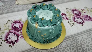 Trending tall cake